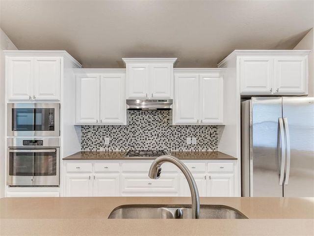 18820 Vea Drive, Edmond, OK 73012