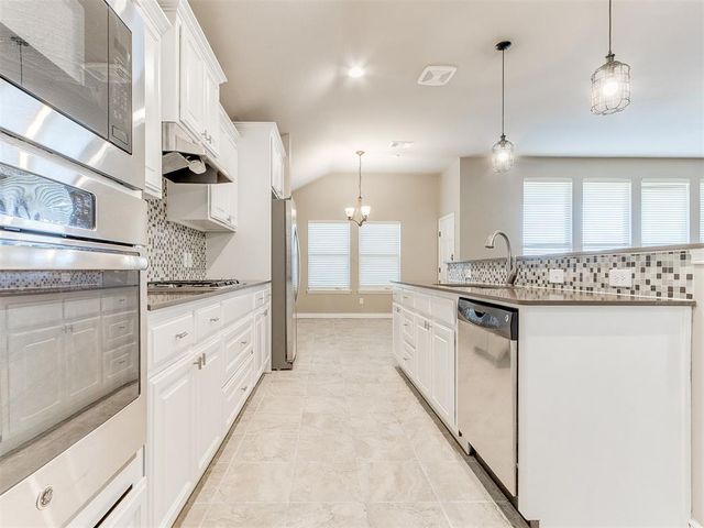 18820 Vea Drive, Edmond, OK 73012