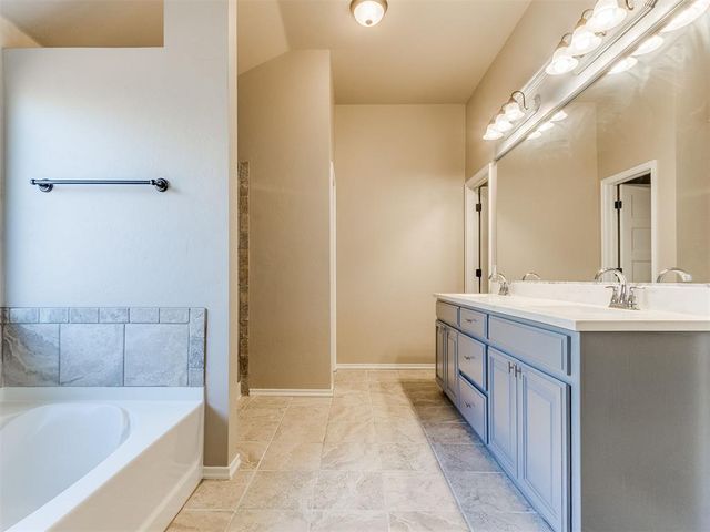 18820 Vea Drive, Edmond, OK 73012