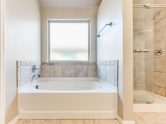 18820 Vea Drive, Edmond, OK 73012