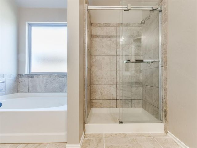 18820 Vea Drive, Edmond, OK 73012