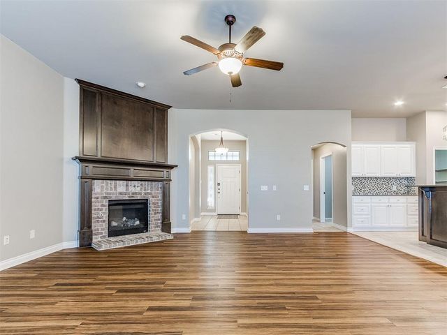 18820 Vea Drive, Edmond, OK 73012