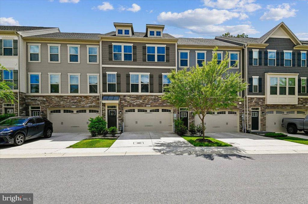 8261 KIPPIS RD, Millersville, MD 21108