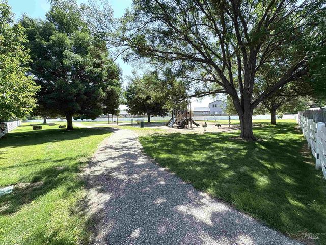 400 Farmall Way, Kuna, ID 83634