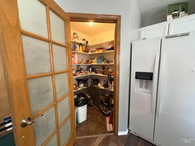 400 Farmall Way, Kuna, ID 83634