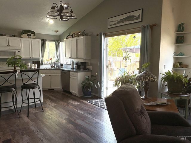 400 Farmall Way, Kuna, ID 83634
