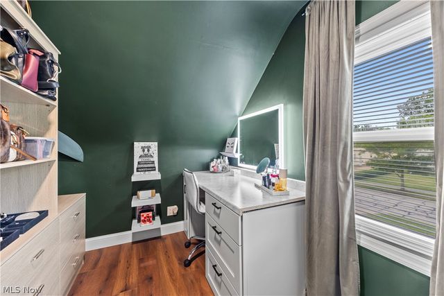 5220 Nan Linn Drive, Willoughby, OH 44094