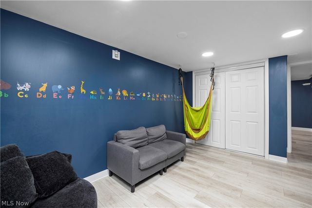 5220 Nan Linn Drive, Willoughby, OH 44094