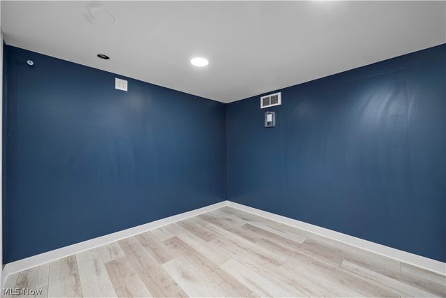 5220 Nan Linn Drive, Willoughby, OH 44094