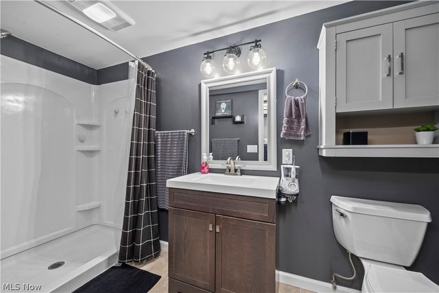 5220 Nan Linn Drive, Willoughby, OH 44094