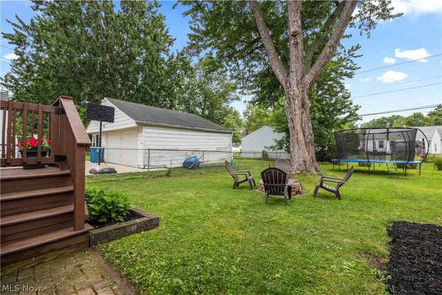 5220 Nan Linn Drive, Willoughby, OH 44094