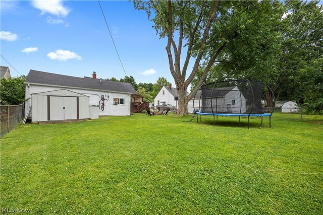 5220 Nan Linn Drive, Willoughby, OH 44094