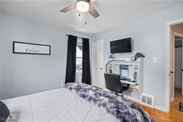 5220 Nan Linn Drive, Willoughby, OH 44094