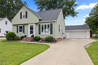 5220 Nan Linn Drive, Willoughby, OH 44094