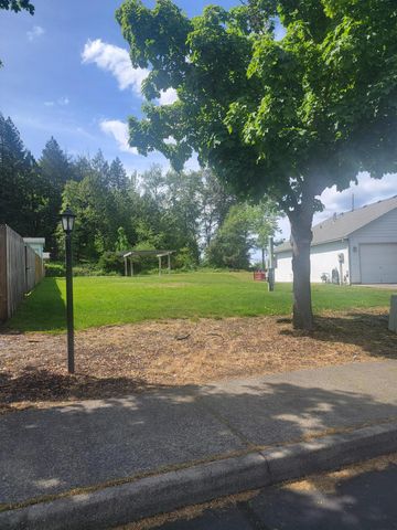 805 Bower Lane, Grants Pass, OR 97527