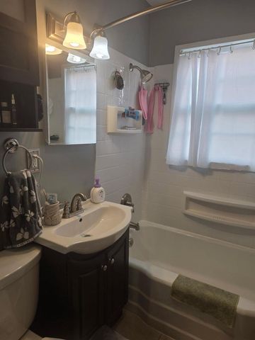 4616 32nd AVENUE, Kenosha, WI 53144