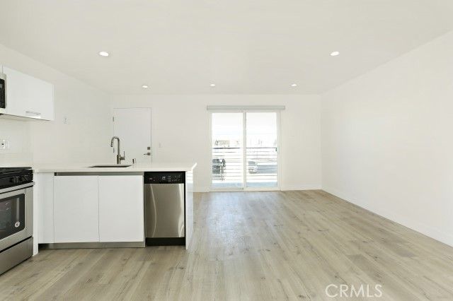 6745 Laurel Canyon 202, North Hollywood, CA 91606