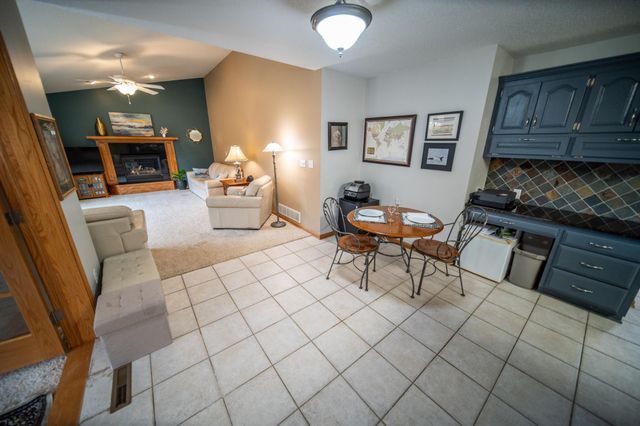 1002 Yorkshire Lane NW, Rochester, MN 55901