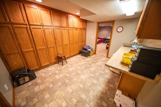 1002 Yorkshire Lane NW, Rochester, MN 55901