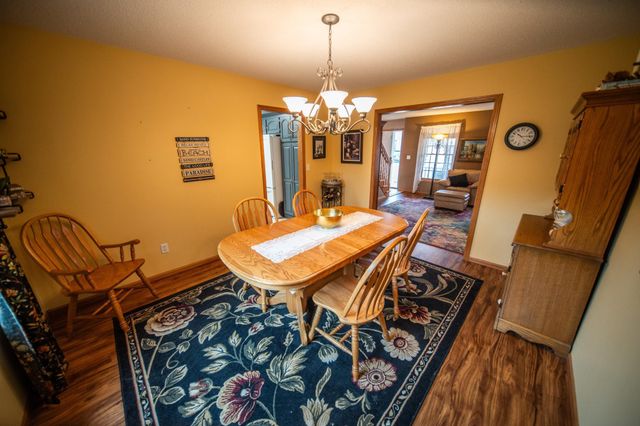 1002 Yorkshire Lane NW, Rochester, MN 55901