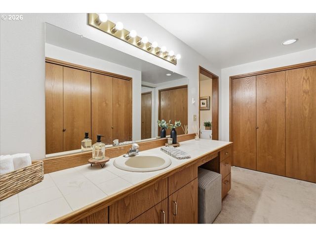 3300 Ne 164TH St D2, Ridgefield, WA 98642