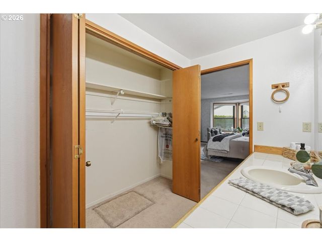 3300 Ne 164TH St D2, Ridgefield, WA 98642