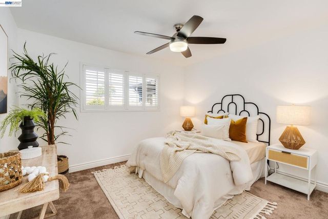 8617 Briarwood Ln, Dublin, CA 94568