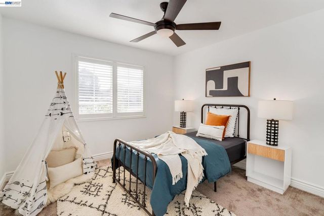 8617 Briarwood Ln, Dublin, CA 94568