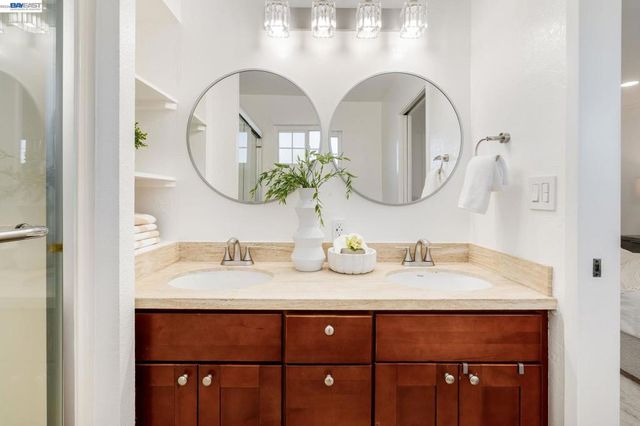 8617 Briarwood Ln, Dublin, CA 94568