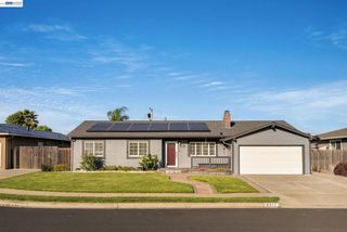 8617 Briarwood Ln, Dublin, CA 94568