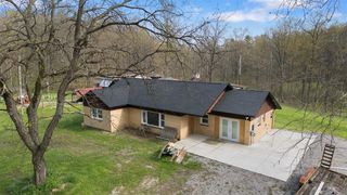 52933 68th Avenue, Lawrence, MI 49064