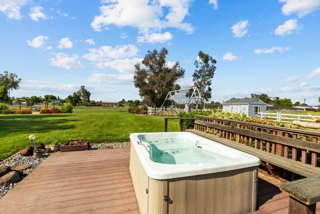 323 Elverta Meadows Ct, Elverta, CA 95626