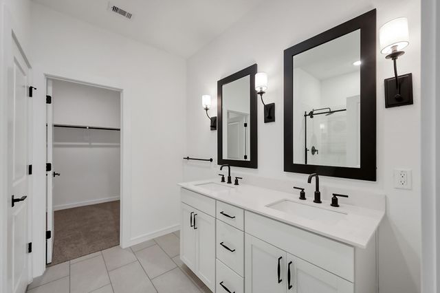 516 Monarch Trail, Huntsville, TX 77340