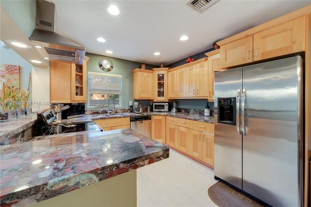 3197 Virginia St, Miami, FL 33133