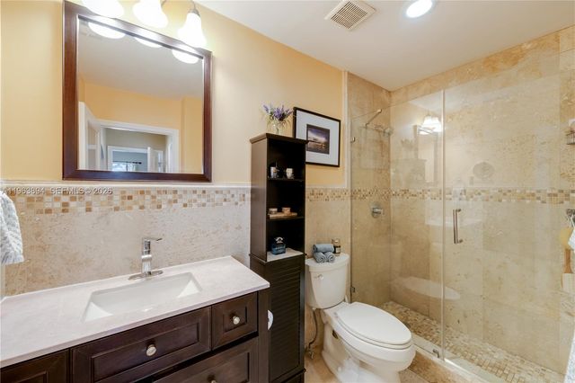 3197 Virginia St, Miami, FL 33133