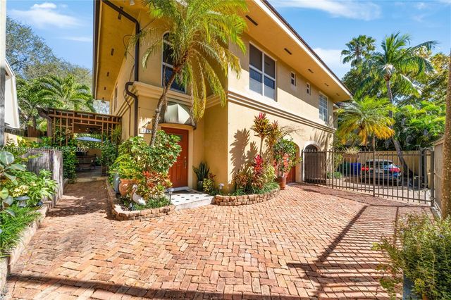 3197 Virginia St, Miami, FL 33133