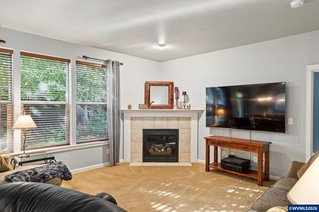 423 Stellers Eagle St NW, Salem, OR 97304