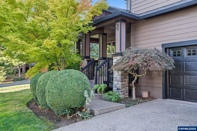 423 Stellers Eagle St NW, Salem, OR 97304