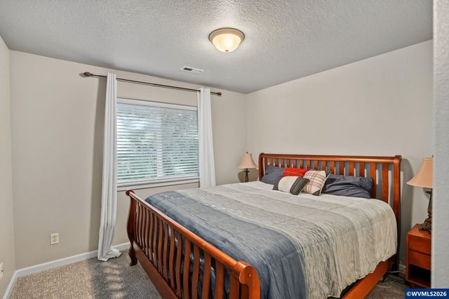423 Stellers Eagle St NW, Salem, OR 97304