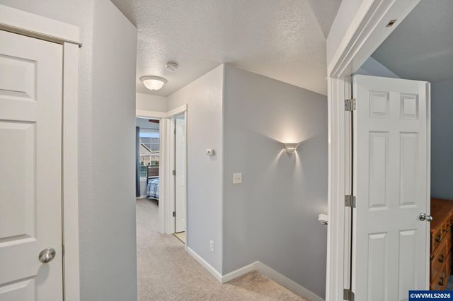 423 Stellers Eagle St NW, Salem, OR 97304