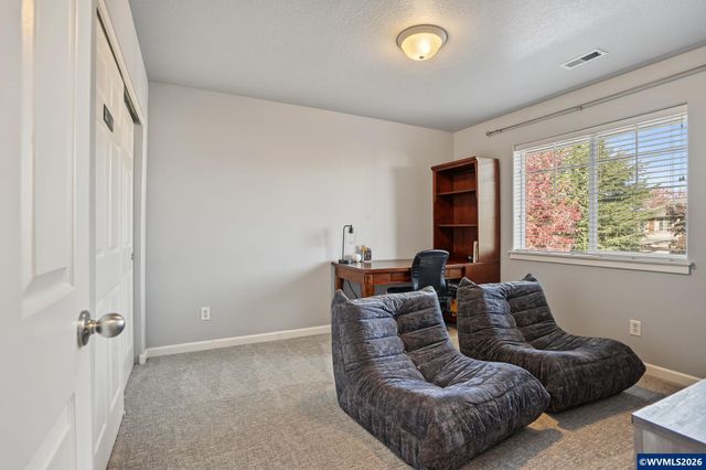 423 Stellers Eagle St NW, Salem, OR 97304