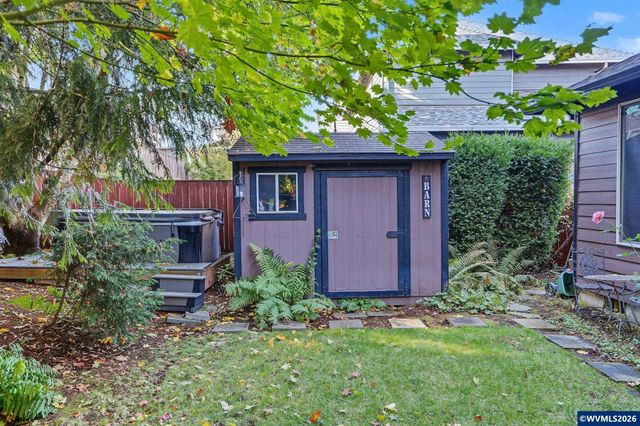 423 Stellers Eagle St NW, Salem, OR 97304