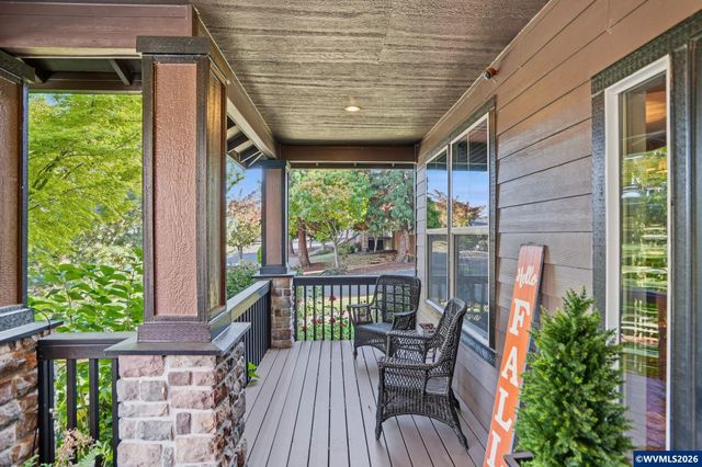 423 Stellers Eagle St NW, Salem, OR 97304
