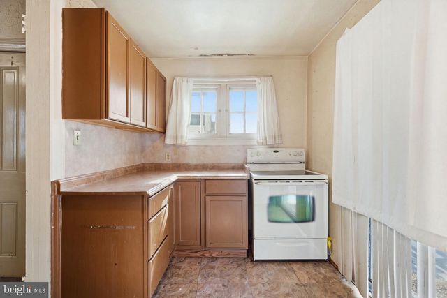 50 SUMMIT AVE, Clifton Heights, PA 19018