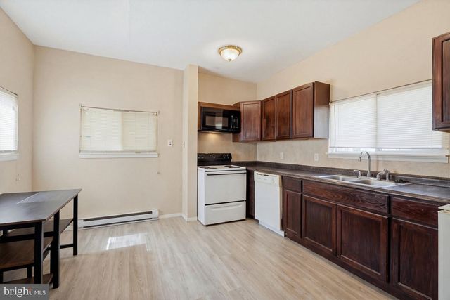 50 SUMMIT AVE, Clifton Heights, PA 19018