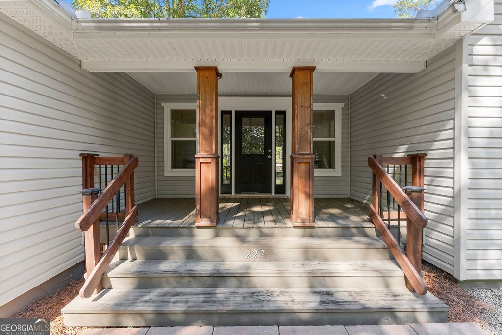 227 Clarkesville Heights Drive, Clarkesville, GA 30523 — photo 4