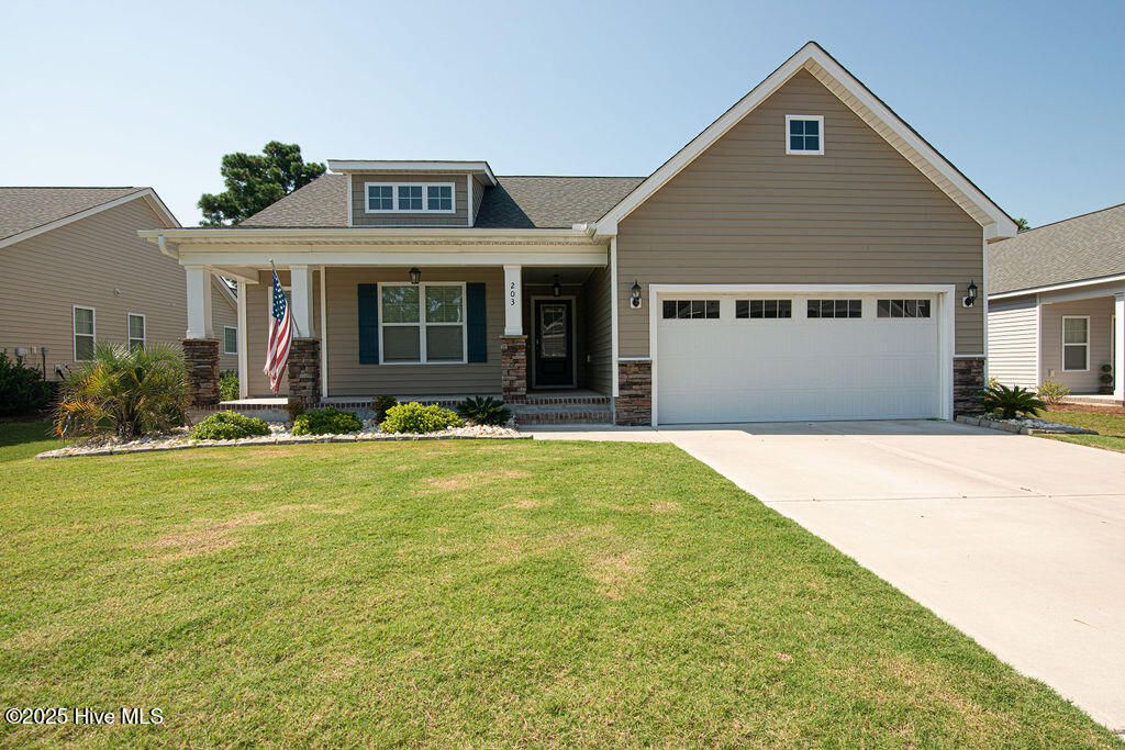203 Pastoral Court, Sneads Ferry, NC 28460