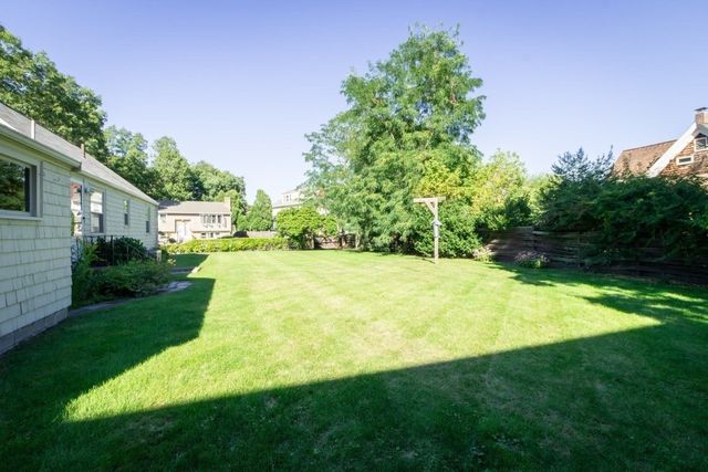 6 Albert St, Waltham, MA 02453