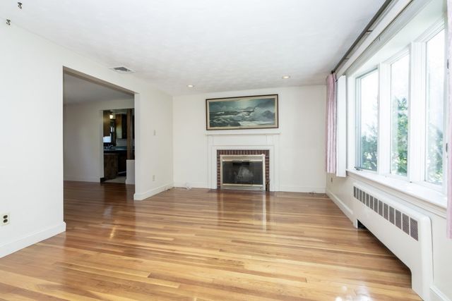 6 Albert St, Waltham, MA 02453