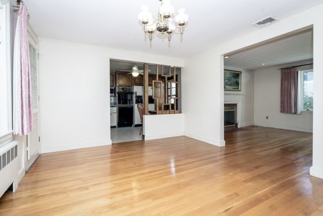 6 Albert St, Waltham, MA 02453